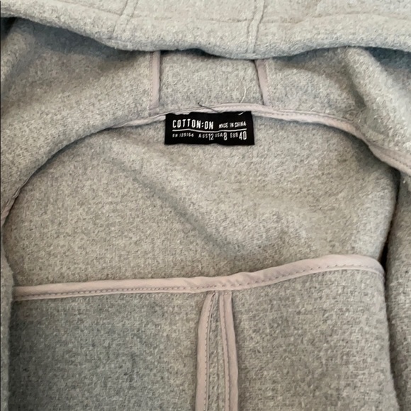 Cotton On jacket - Picture 2 of 3